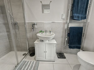 Photo 7- click for photo gallery